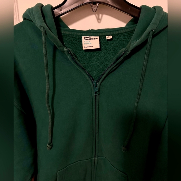 Aritizia TNA Sweatfleece Cozy Fleece Boyfriend Fit Zip Hoodie Green - Picture 2 of 3